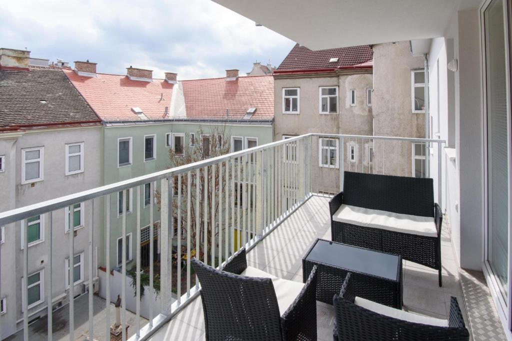 Vienna City Apartments 1100 Vienna - Apartment With Balcony