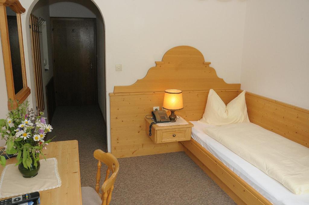 Postel nebo postele na pokoji v ubytování Waldpension Putz