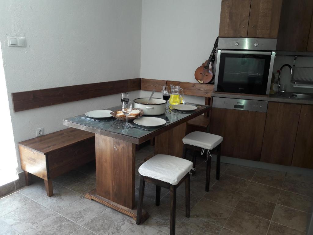 Kuchyň nebo kuchyňský kout v ubytování Apartmani Krapanj