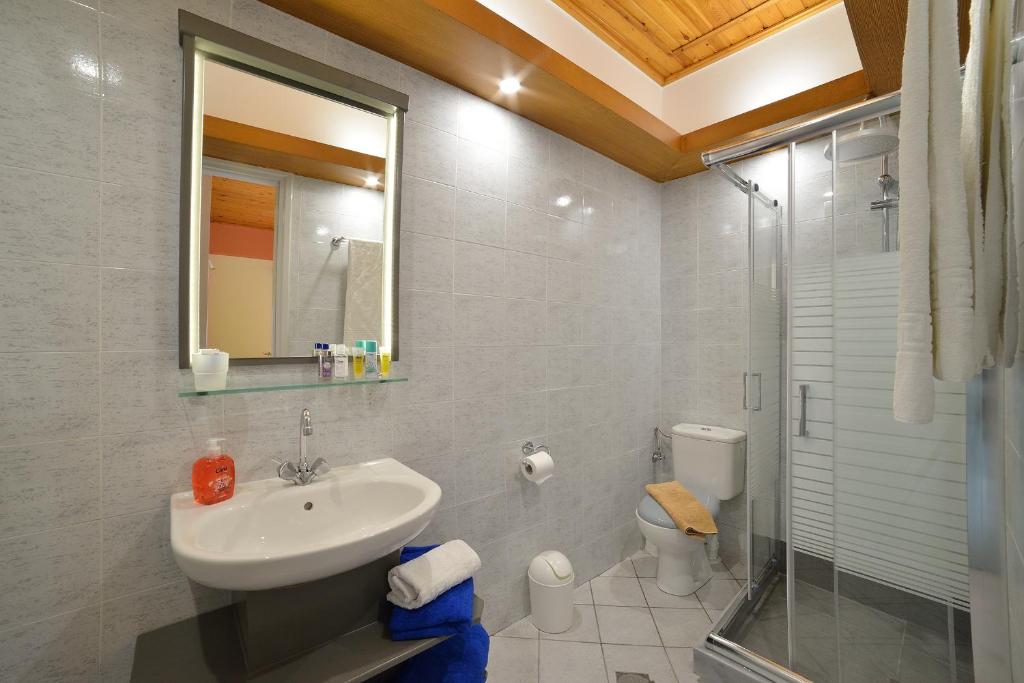 Koupelna v ubytování Mythos- Platanias- Hotel -Apts
