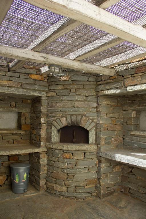 Fotografia z galérie ubytovania Bioclimatic stone built villa v destinácii Kastrianí