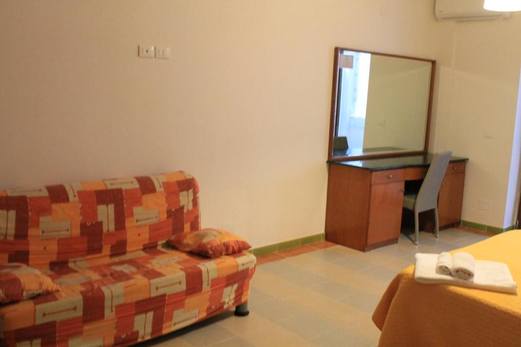 Posezení v ubytování B&B Palazzo Manfredi Vieste, Fronte mare con Parcheggio