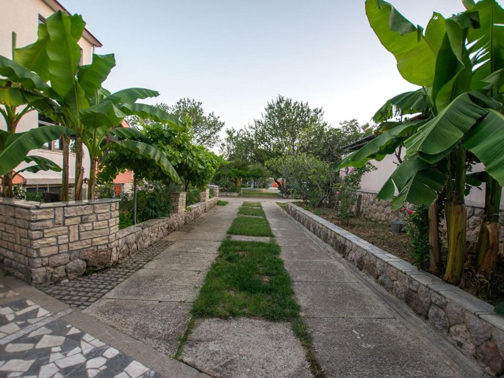Zdjęcie z galerii obiektu Apartments in Starigrad-Paklenica 33853 w mieście Starigrad-Paklenica