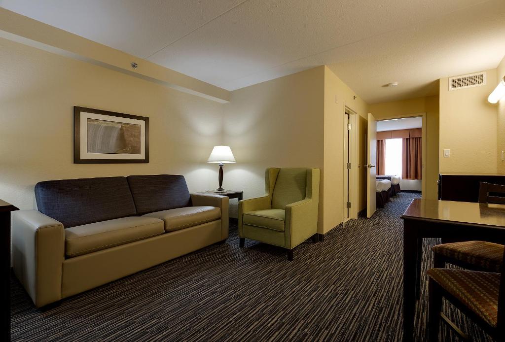 Country Inn & Suites by Radisson, Niagara Falls, ON - Resim 33