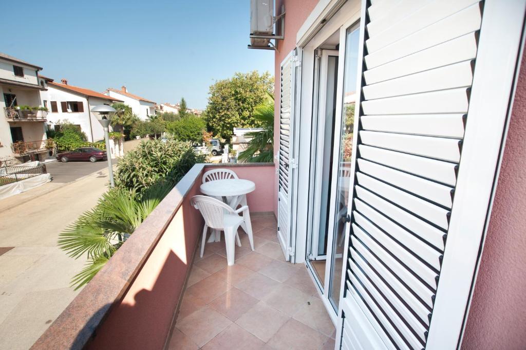 Apartments Maric with parking - 7