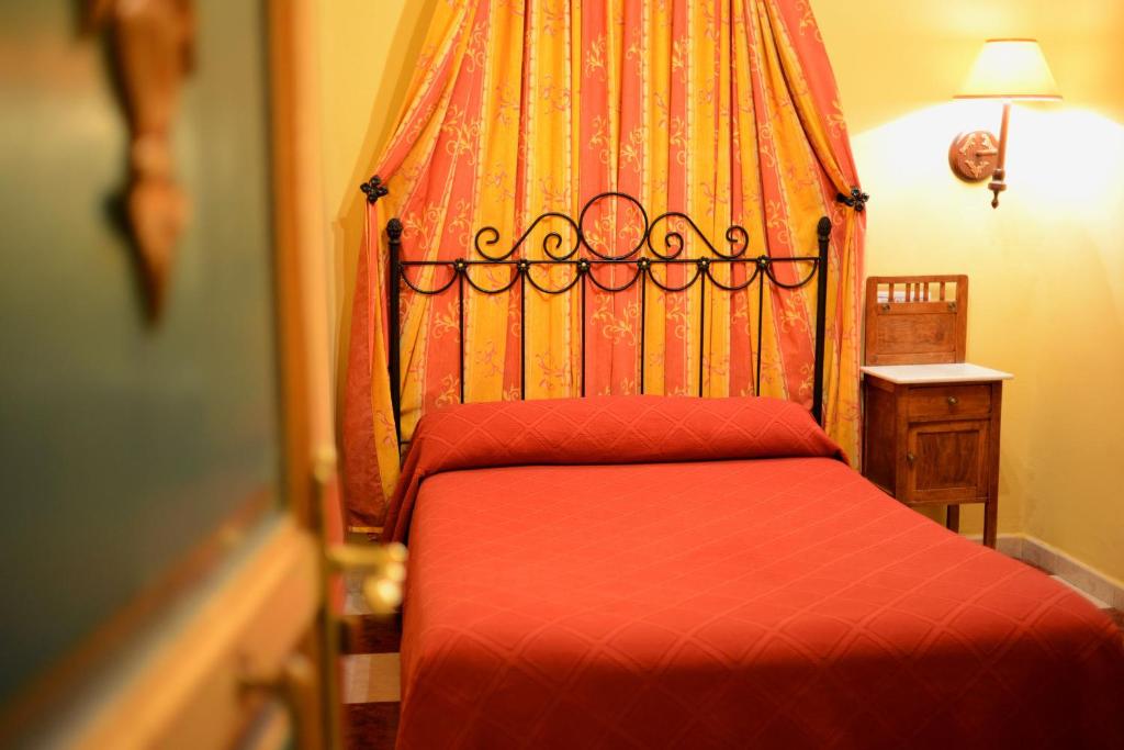 Imagen de la galería de Hostal Horizonte Madrid "Check-in on-line Recepcion 14h-23h", en Madrid