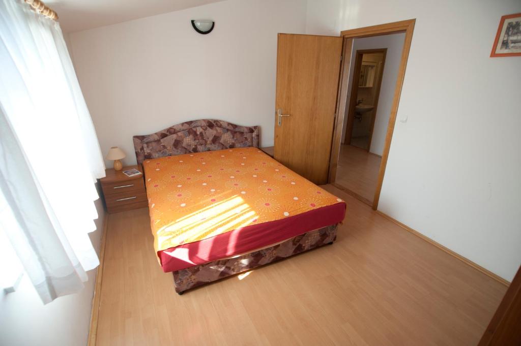 Apartments Maric with parking - 16