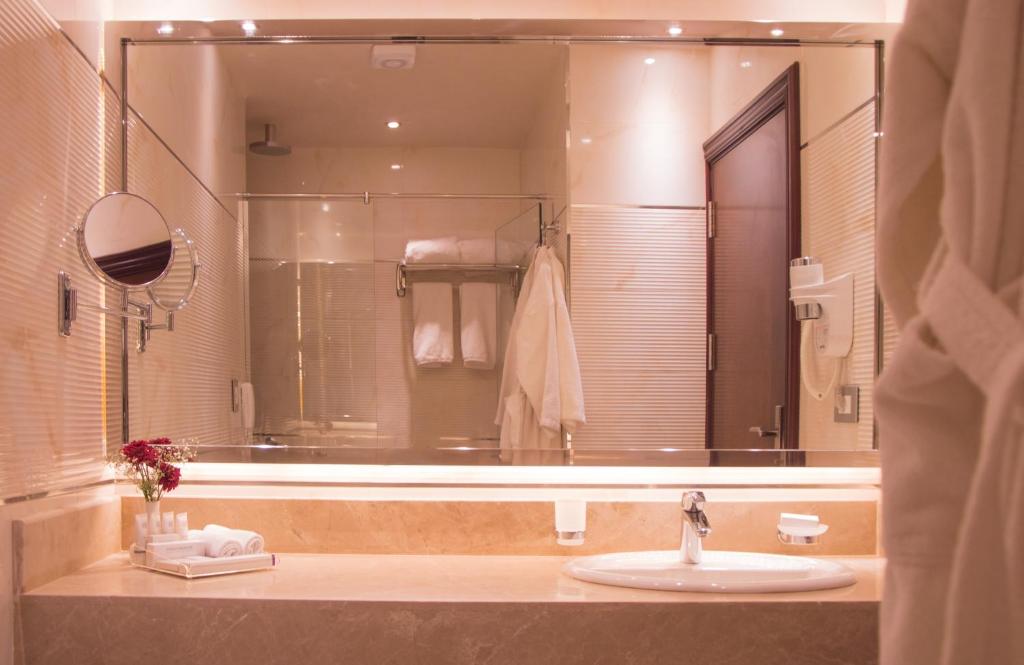 Golden Inn Hotel - Suite Familiale