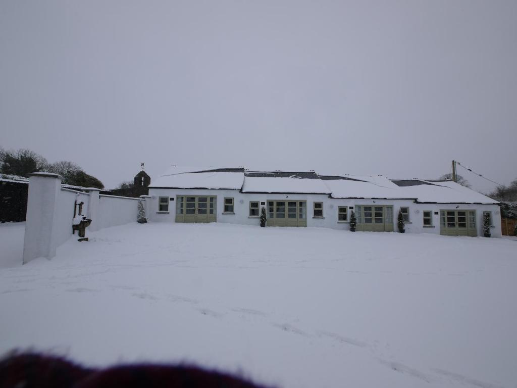 The Carriage Houses at Beechpark House v zimě