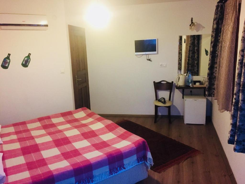 Amazon Petite Palace - 14