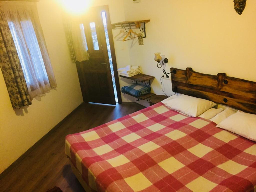 Amazon Petite Palace - 16