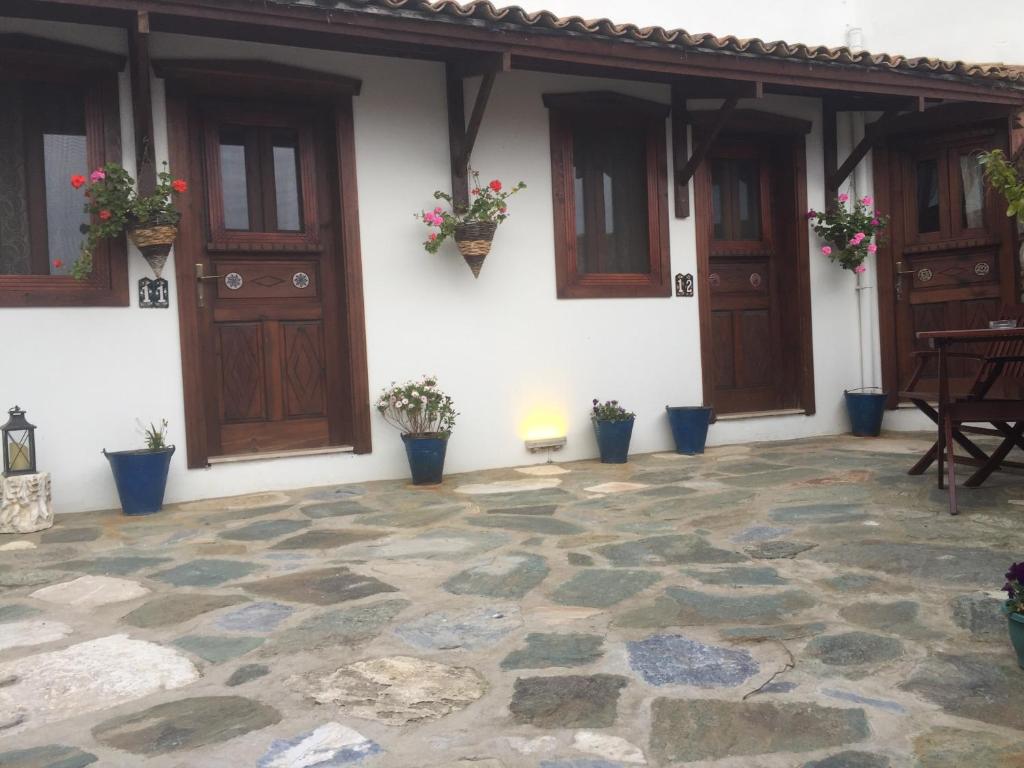 Amazon Petite Palace - 13