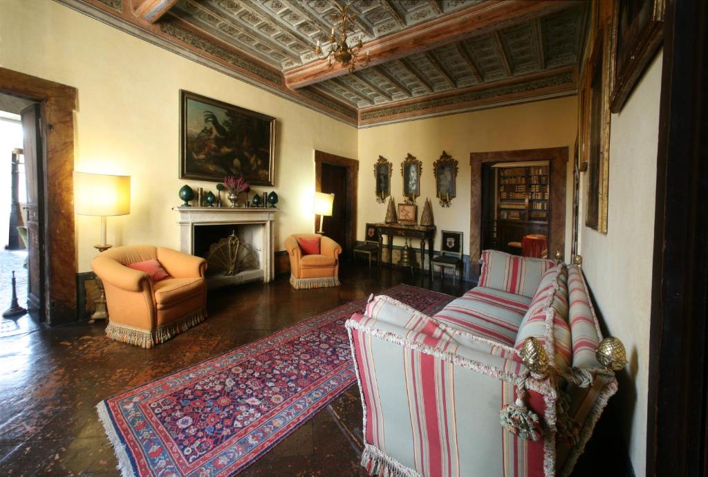 Posedenie v ubytovaní VesConte Residenza D'epoca dal 1533