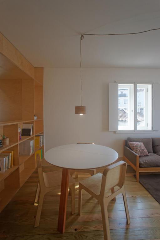 SOBRE RIBAS 2|12 - 8