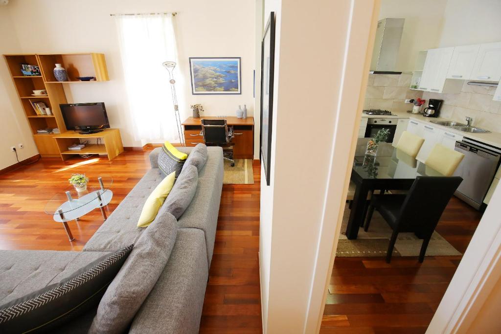 Kuchyňa alebo kuchynka v ubytovaní SeaFront Beach Apartment - DIRECTLY AT THE BEACH