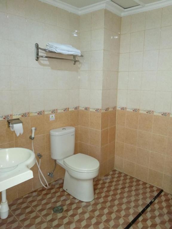 Top Star Hotel - Deluxe Double Room