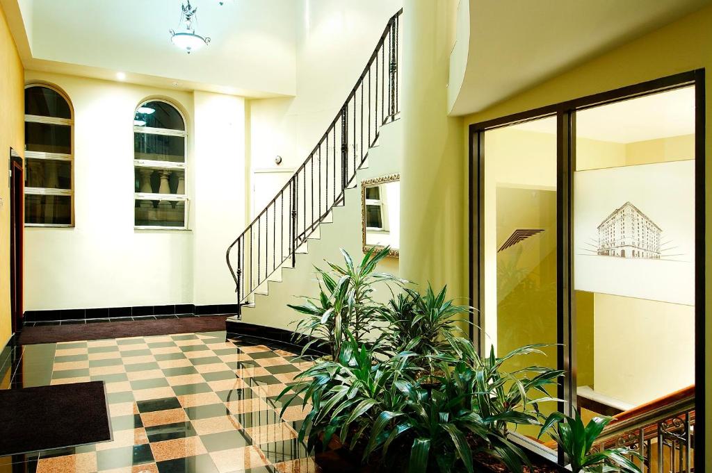 MacArthur Chambers - Resim 7