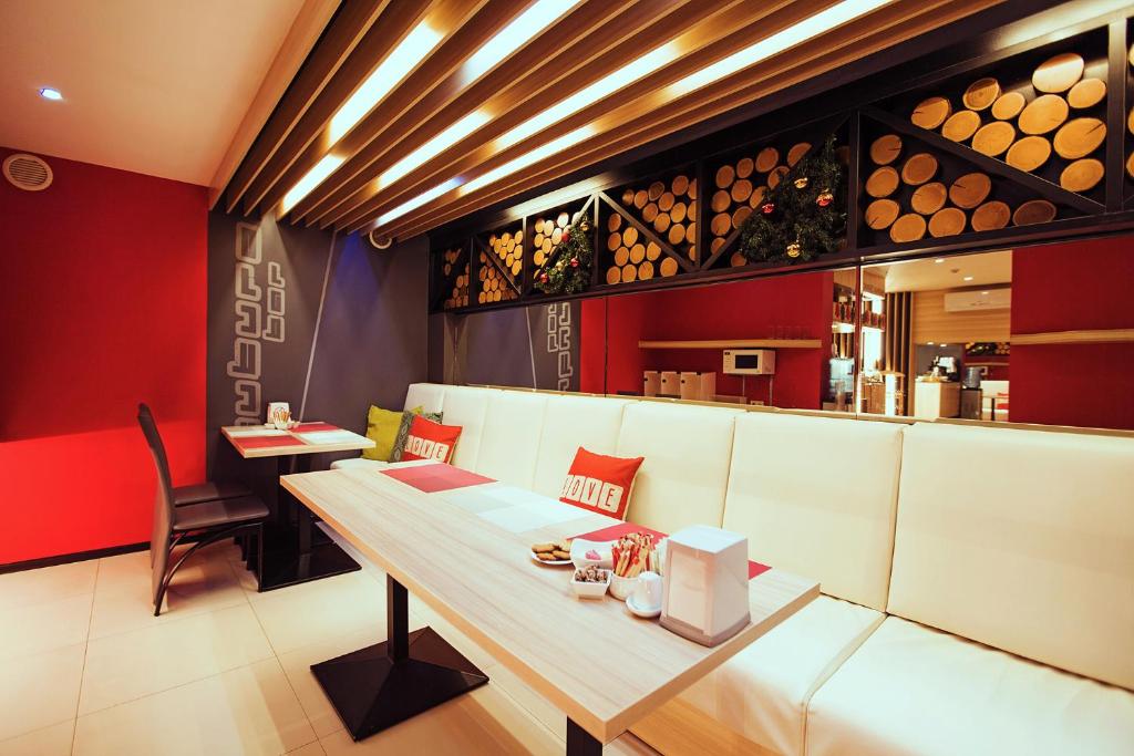 Posezení v ubytování Futuro Hotel Bishkek