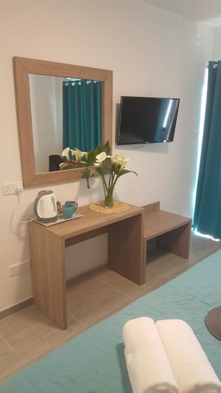 Manoli Apartments - Studio Apartment