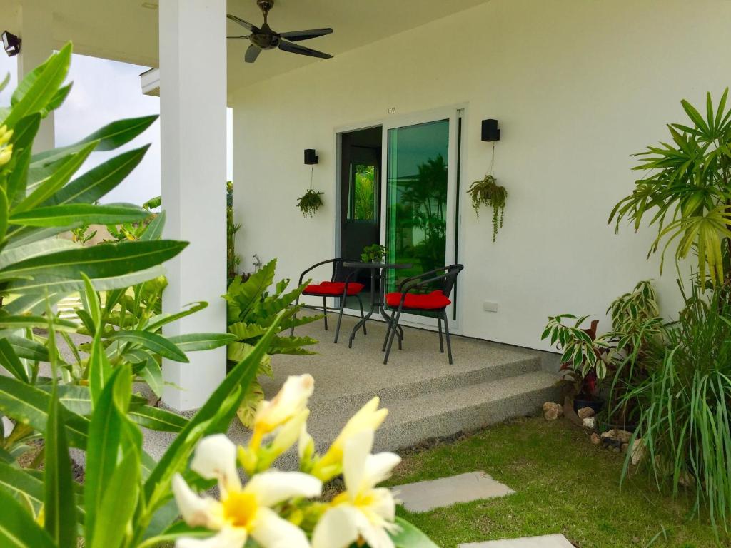 Zahrada ubytování Swiss Bungalow Cha Am