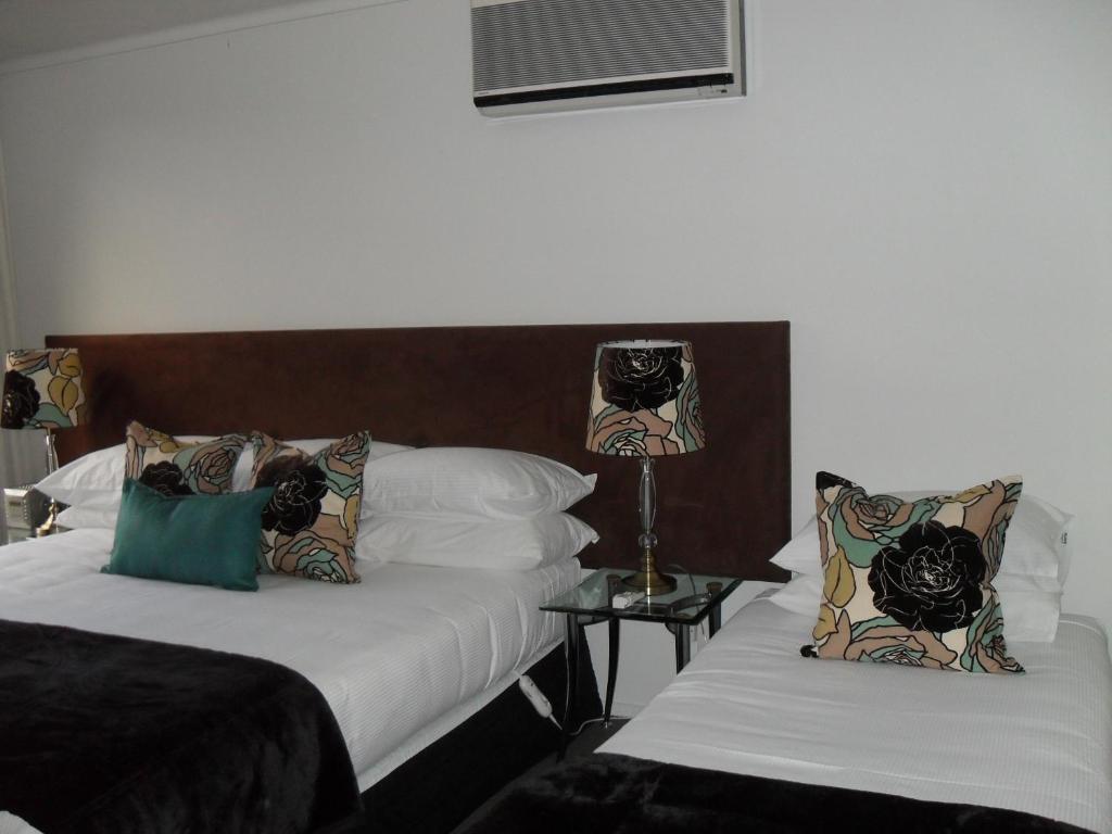 The Cove- On The Lake - Resim 29