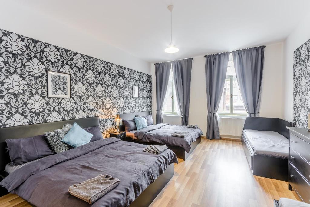 
Four-Bedroom Apartment with 3 Bathrooms
