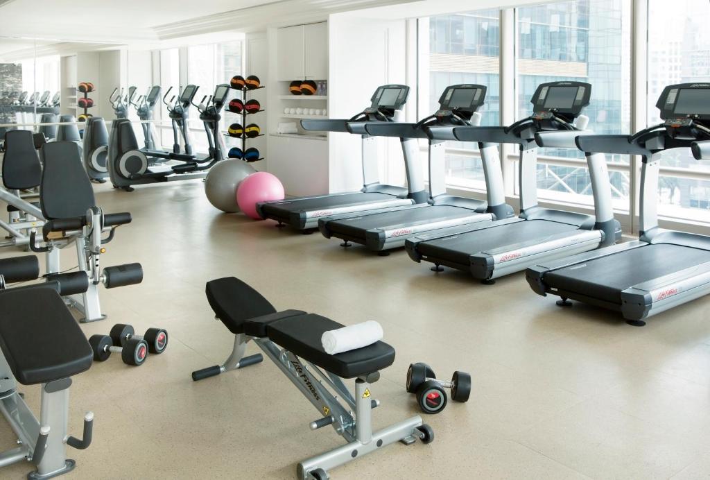 Fitness centrum a/nebo fitness zařízení v ubytování The Langham, Shenzhen