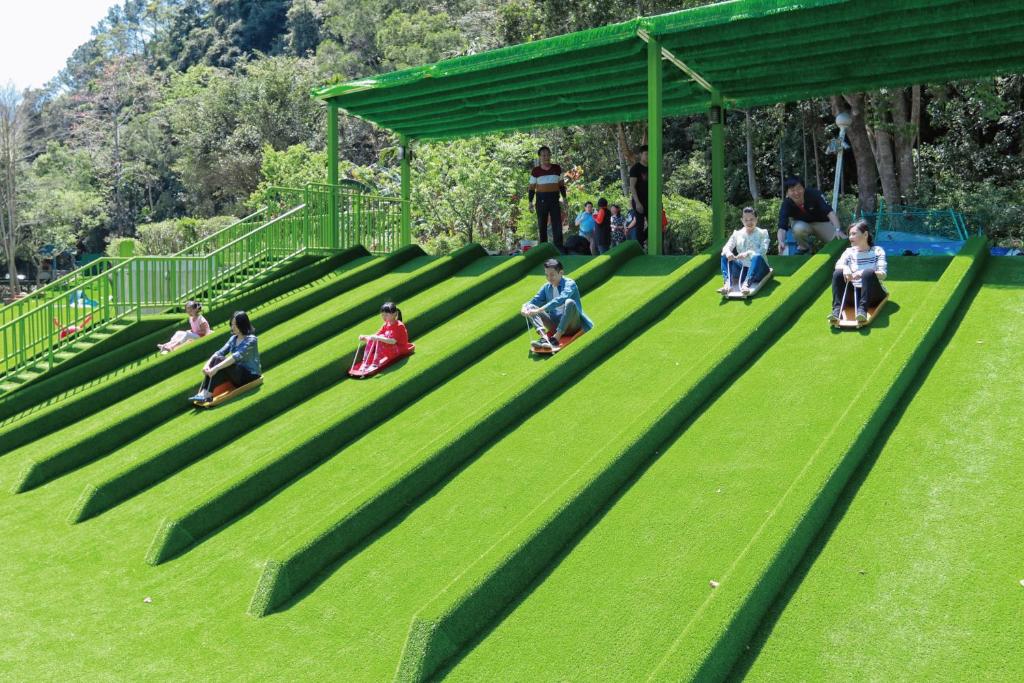 Zahrada ubytování Uni-Resort Mawutu