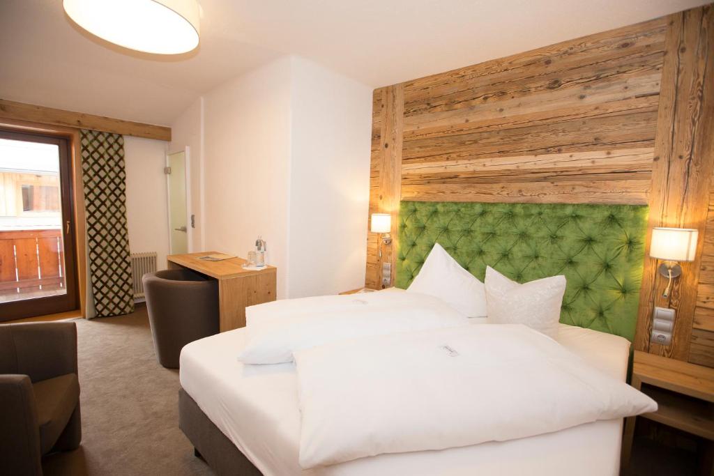 Fotografie z fotogalerie ubytování Hotel zum Weissensee v destinaci Weissensee