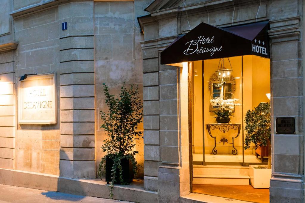 Η πρόσοψη ή η είσοδος του Hôtel Delavigne