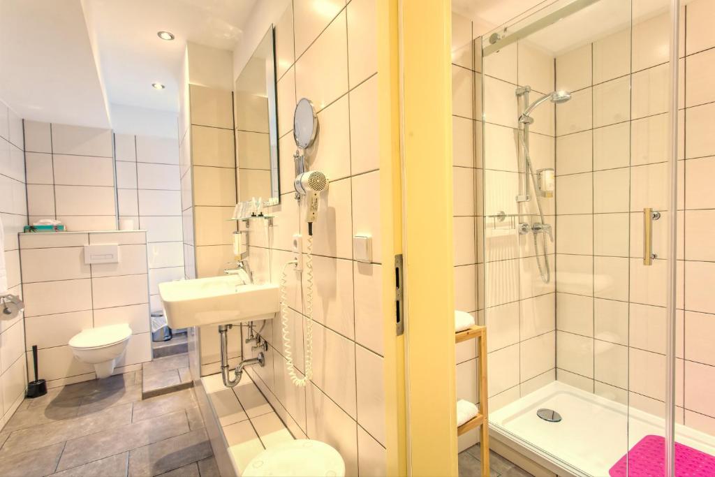 Hotel Zur Alten Oder- Frankfurt-Oder - Apartamento Con Vistas Al Jardín