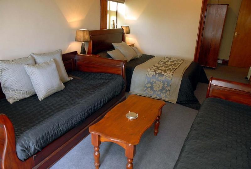 Hopbine House - Twin Room