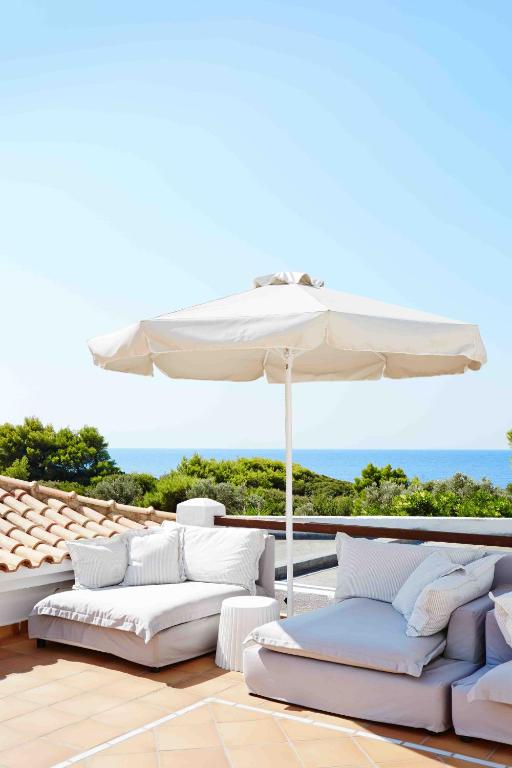 Część wypoczynkowa w obiekcie Marpunta Resort, Santikos Collection