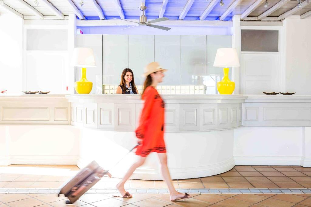 Goście zatrzymujący się w obiekcie Marpunta Resort, Santikos Collection
