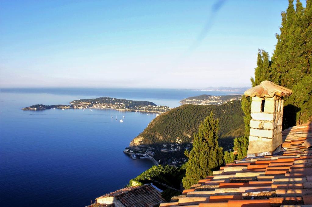 a view of a large body of water at La Suite du Village d'Eze in Éze