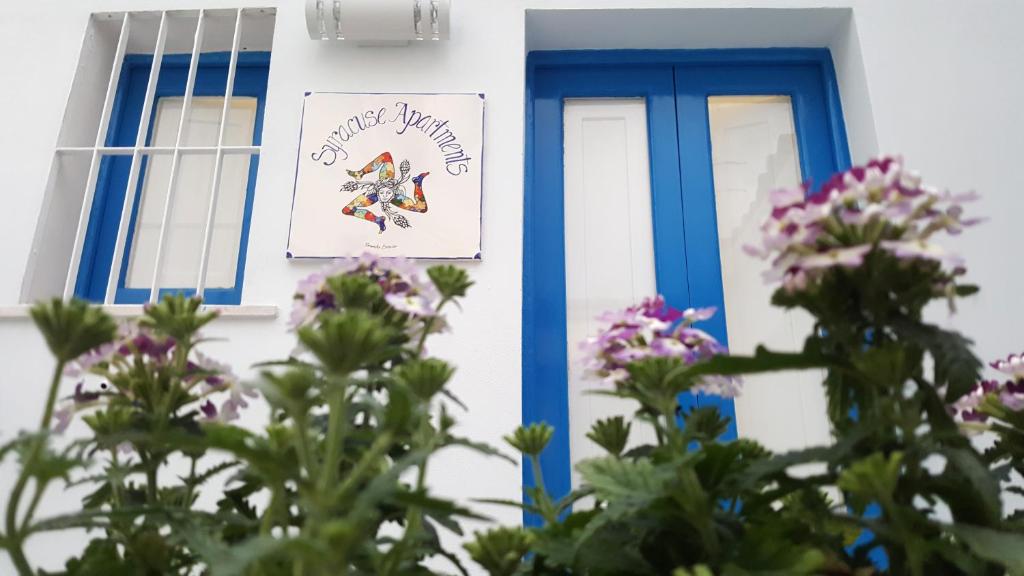 Zdjęcie z galerii obiektu SyracuseApartments IL PASUBIO di SIRACUSA Stupendo appartamento vicino ad ORTIGIA a 200m dal MARE w Syrakuzach