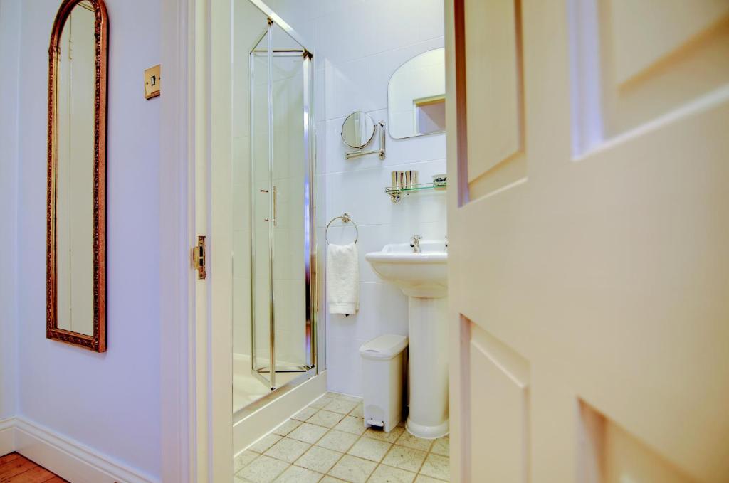 Koupelna v ubytování St Judes B&B