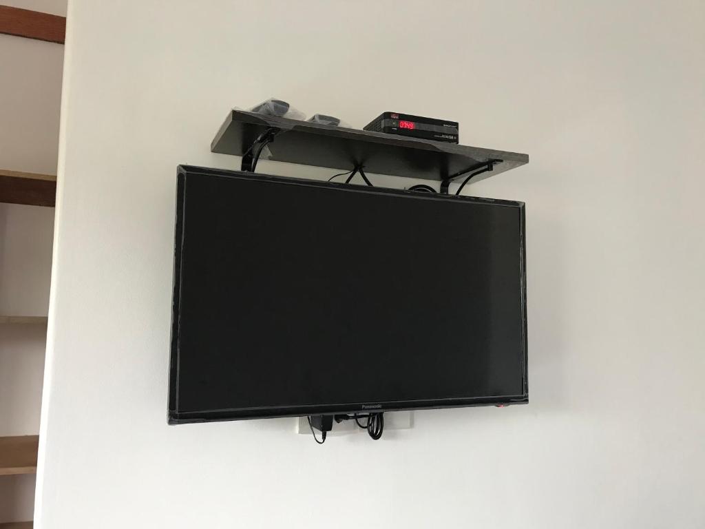 TV a/nebo společenská místnost v ubytování Seabreeze Beach Lodge