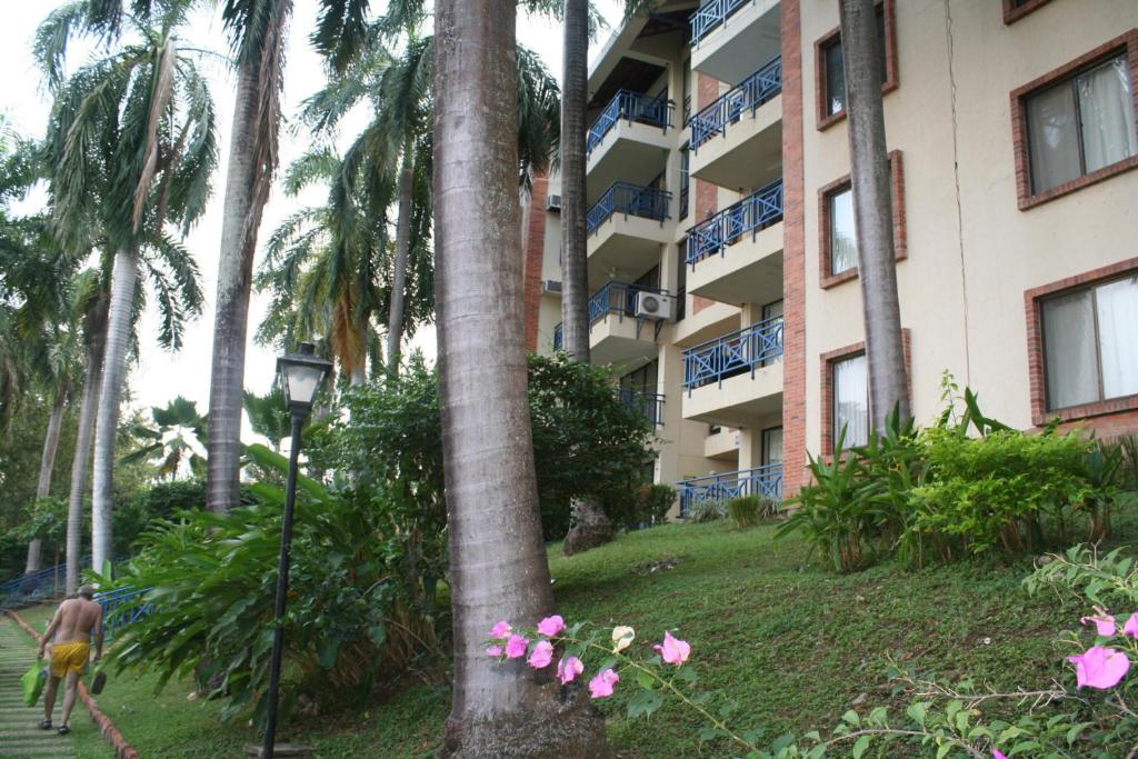 Zahrada ubytování girardot resort apto102