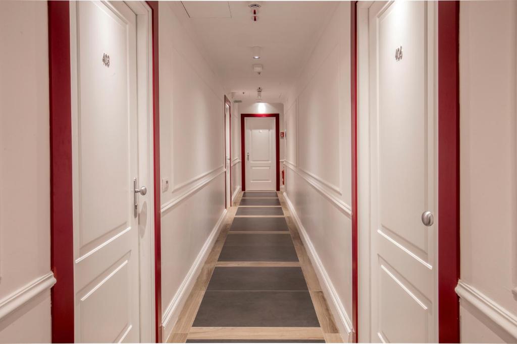 Hotel Monte Cenci - Resim 19