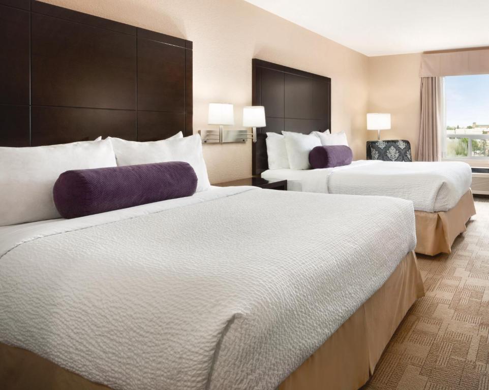 
Family Suite with Two Queen Beds - Non-Smoking
