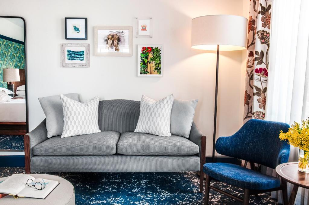 Hotel Revival Baltimore - 