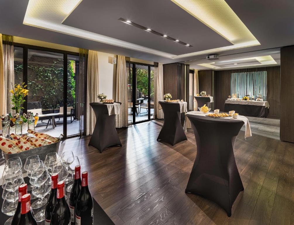 H10 Urquinaona Plaza - Resim 44