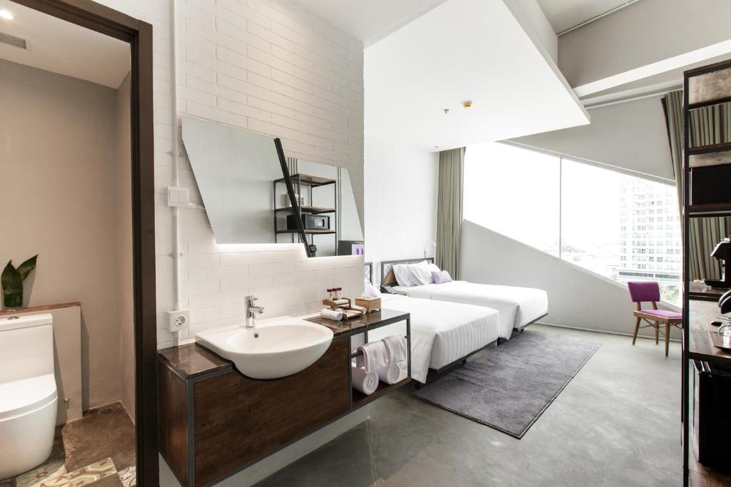 Janevalla Bandung - Superior Double Or Twin - 24 Hour Stay