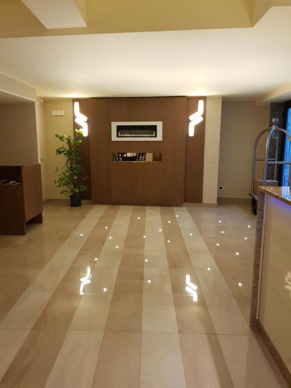 TV a/nebo společenská místnost v ubytování Hotel Motel 2