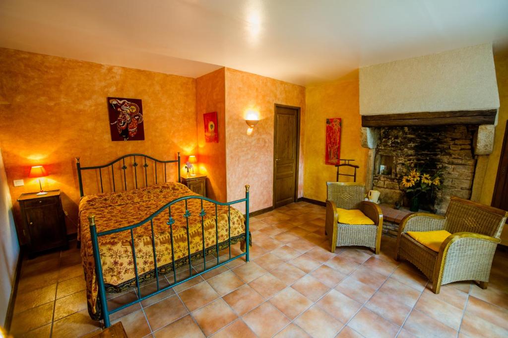 Postel nebo postele na pokoji v ubytování Chez annie et jean michel Bagatelle chambres d hôtes
