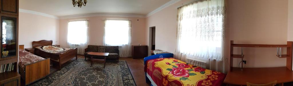 Ashot & Gohar B&B - Triple Chambre Avec Salle De Bain Privée