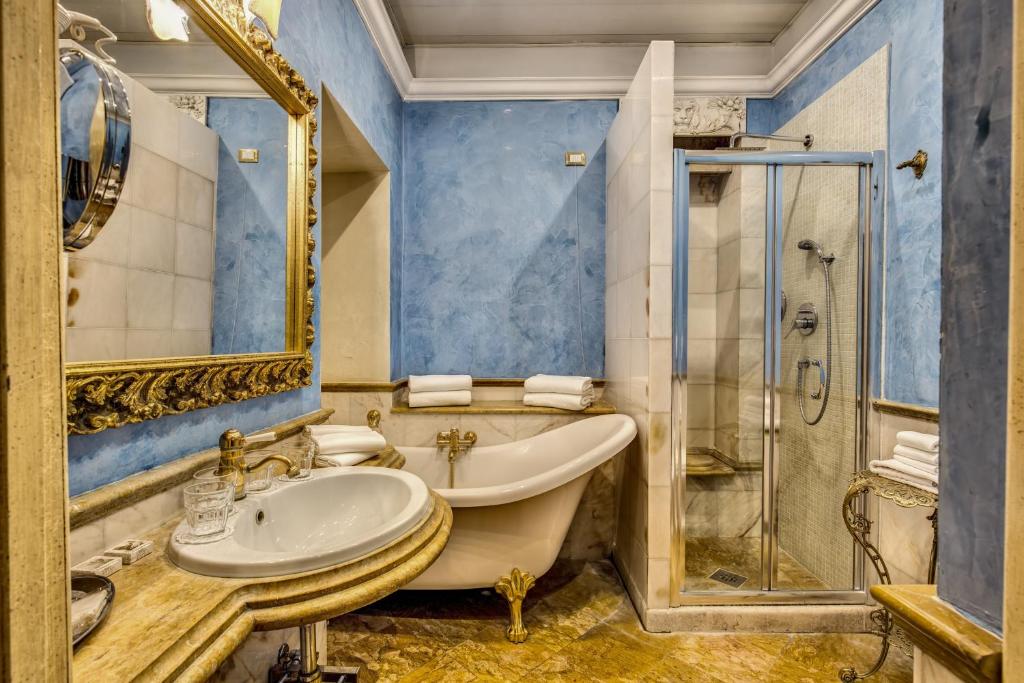 Koupelna v ubytování Romanico Palace Luxury Hotel & SPA