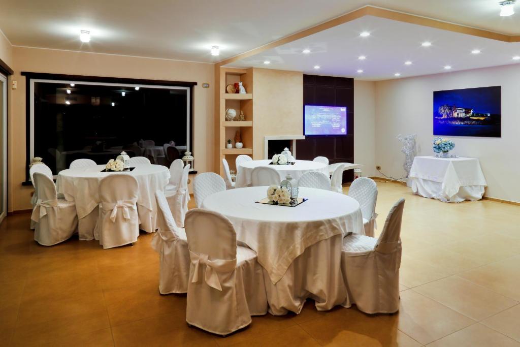 TV a/nebo společenská místnost v ubytování Villa Treglia b&b