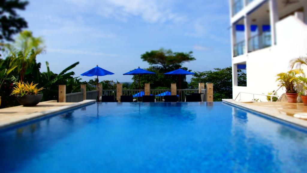 Bazén v ubytování Bacolet Beach Club nebo v jeho okolí